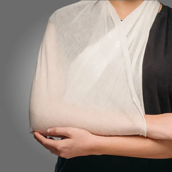 AEROBAND Non-Woven Triangular Bandage 96 x 96 x 137cm Bag/10