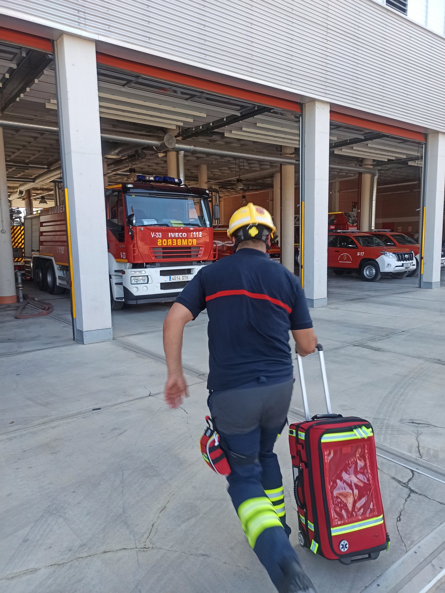 Elite Bags Emergency Respiratory Bag with Trolley